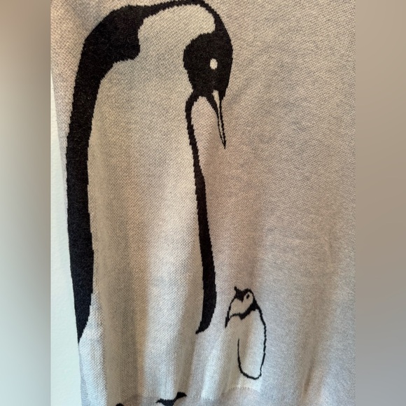 LOFT Light Gray Sweater with Penguin Design - Picture 2 of 3